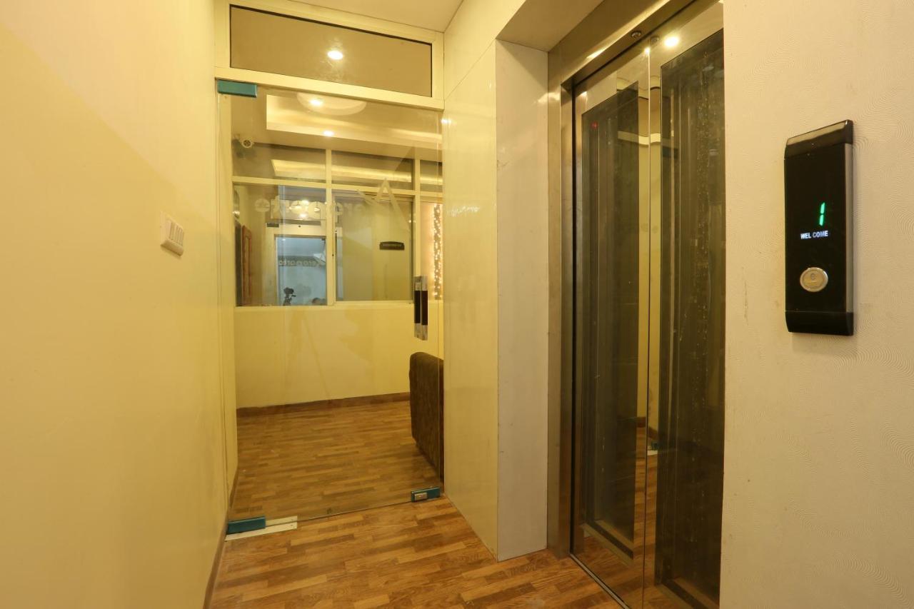 Hotel Plazzo Nueva Delhi Exterior foto